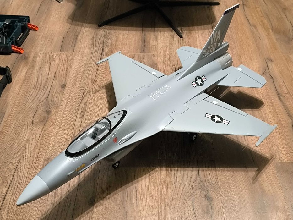 F16 Model RC 710mm rozpiętości z EDF 70mm