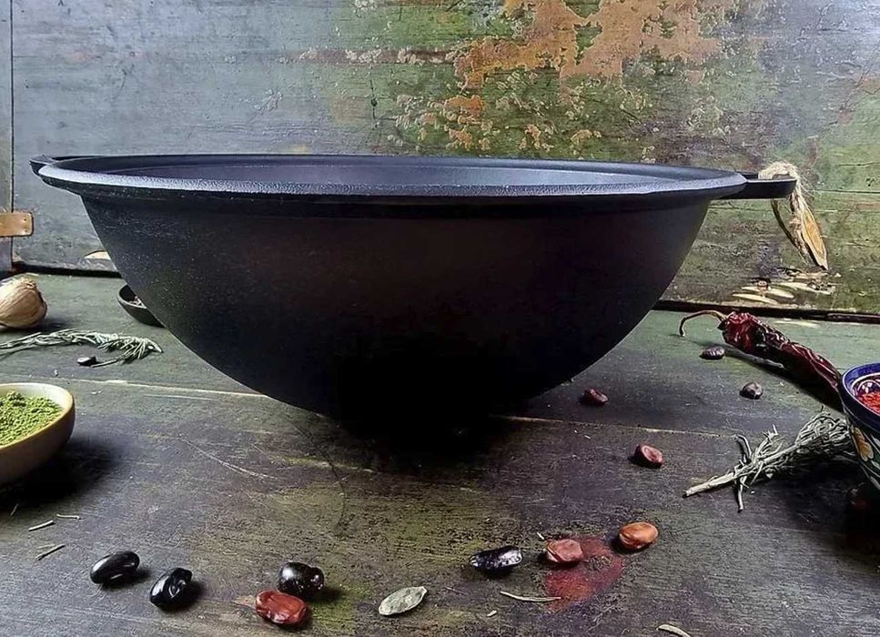 Казан чугунний 8,12,15,18л кришкою сковородою форми Wok В НАЯВНОСТІ