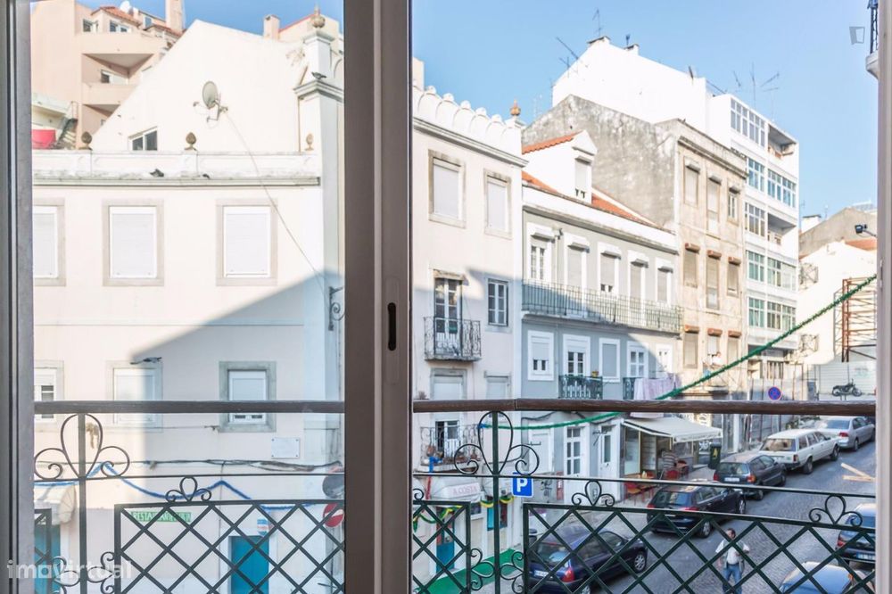 83747 - Quarto com cama de solteiro em...