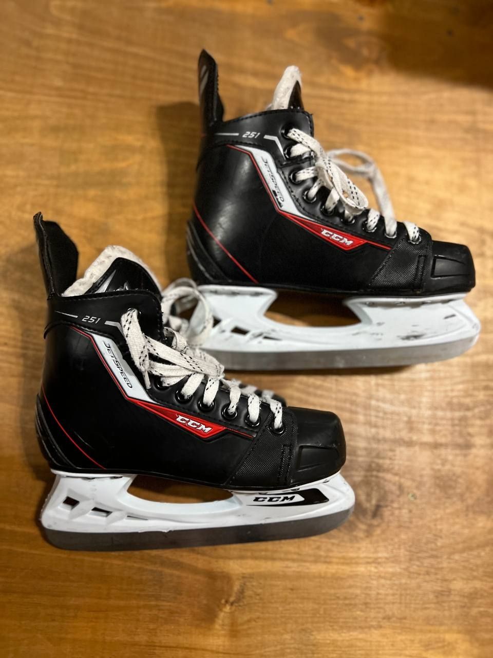 Хокейні ковзани Jetspeed CCM 251 Ice Skates SB Pro stainless