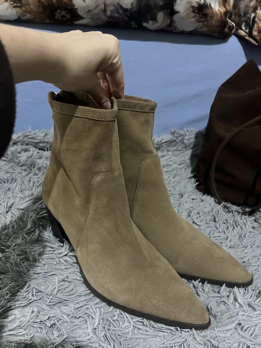 Козаки натуральна замша Reserved