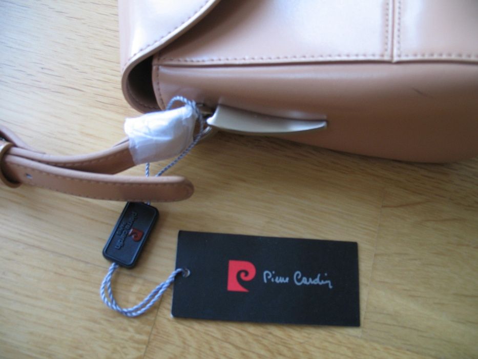 Sprzedam torebkę Pierre Cardin.Nowa.