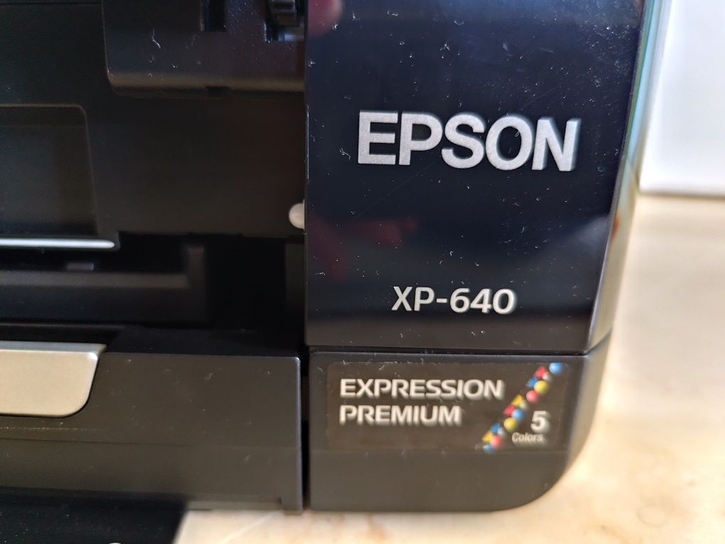 Vendo impressora Epson XP- 640 (avariada)