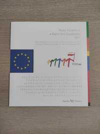 Folder ze znaczkiem Polska Prezydencja w Radzie Unii Europejskiej 2011