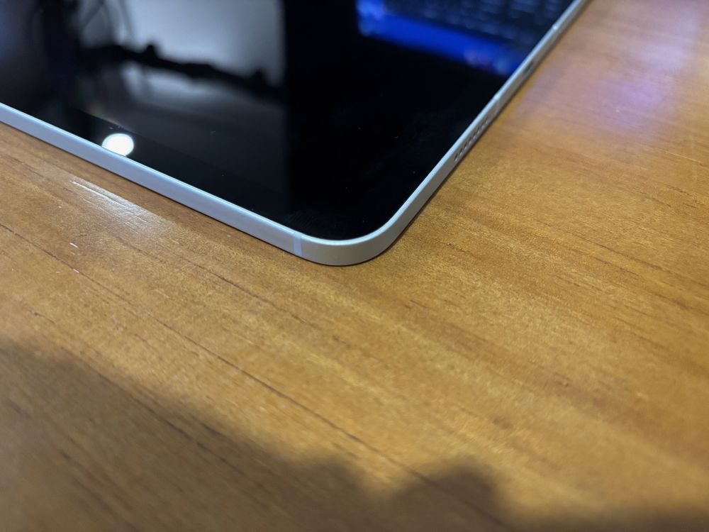 iPad Pro 11 5G 128GB - Praticamente Novo
