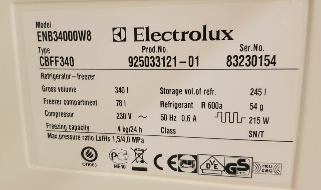 Electrolux 2426448045 Уплотнительная резина 575x1185mm для холодильной