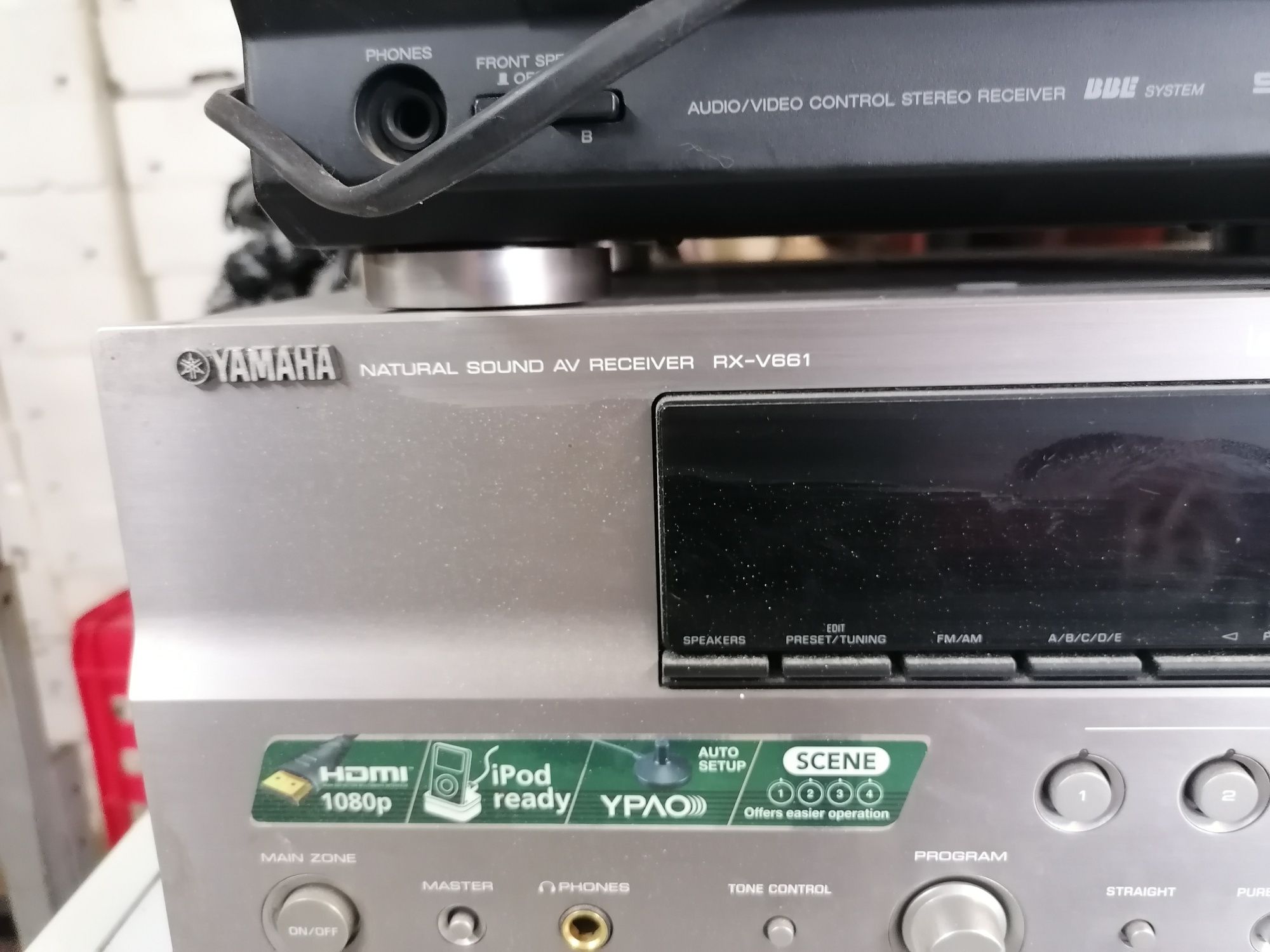 Yamacha rx-v661 amplituner