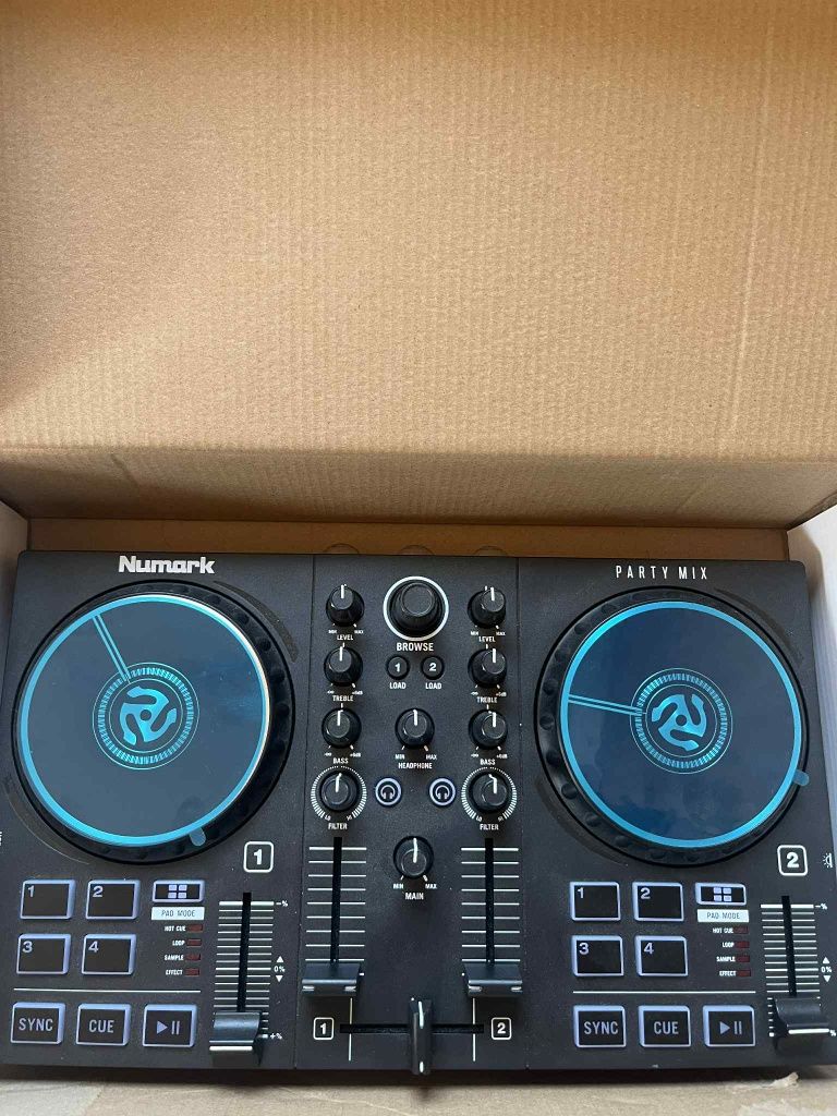 Konsola numark partymix