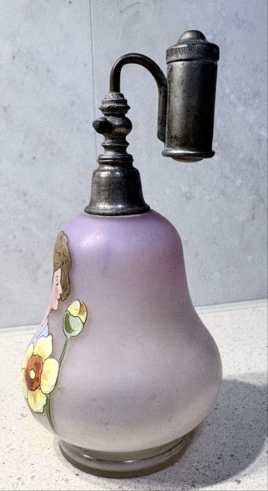 Raro antigo frasco de perfume em vidro opalino esmaltado Anos ‘20