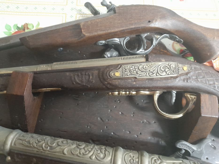 Pistolas antigas coleção