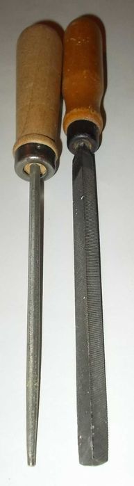 Pamiątki PRL - pilnik trójkątny / igłowy (zestaw)