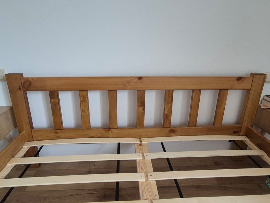 Drewniane łóżko 160x200