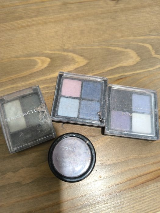 Cienie do powiek za darmo