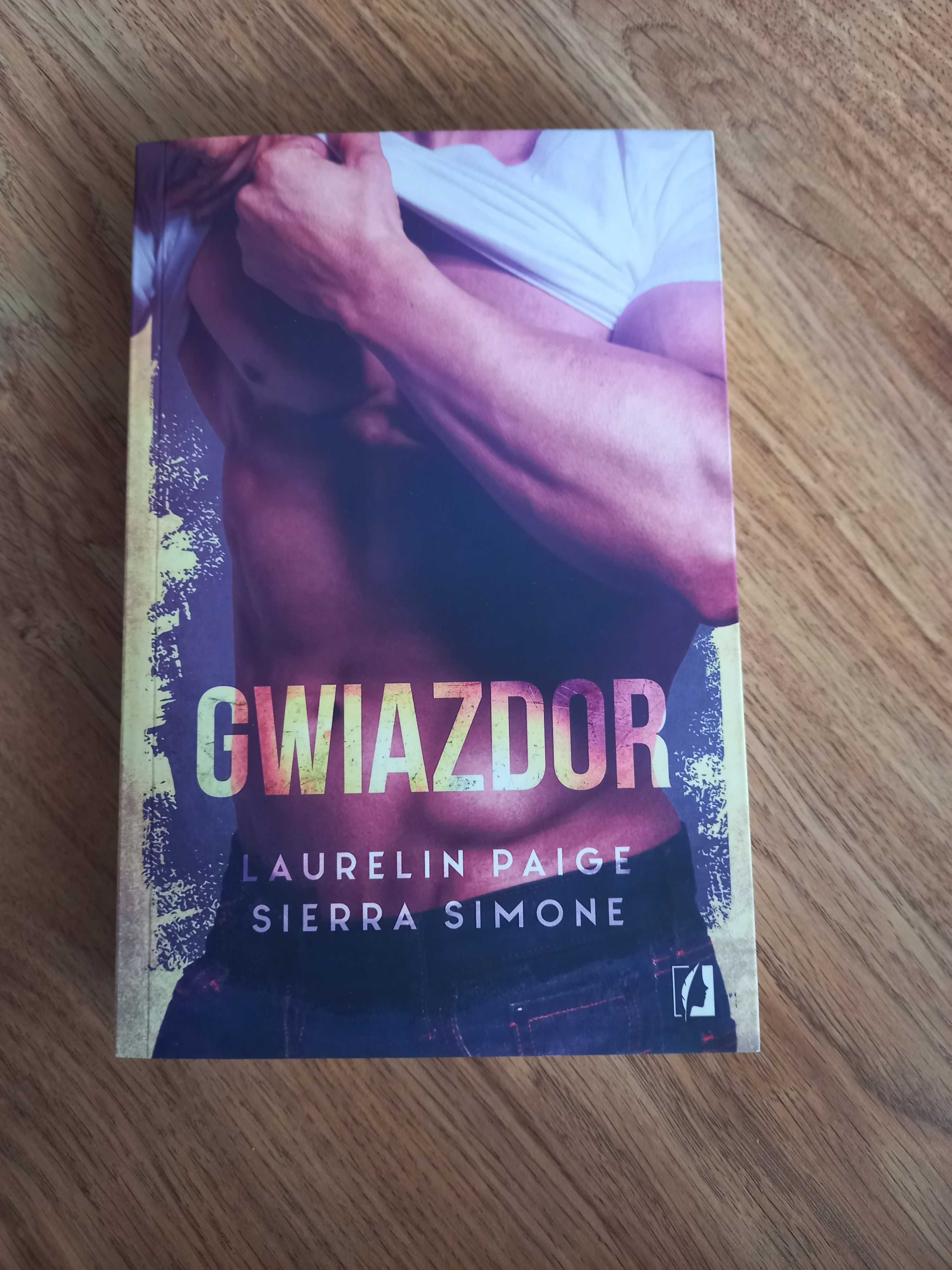 "Gwiazdor" - Laurelin Paige, Sierra Simone