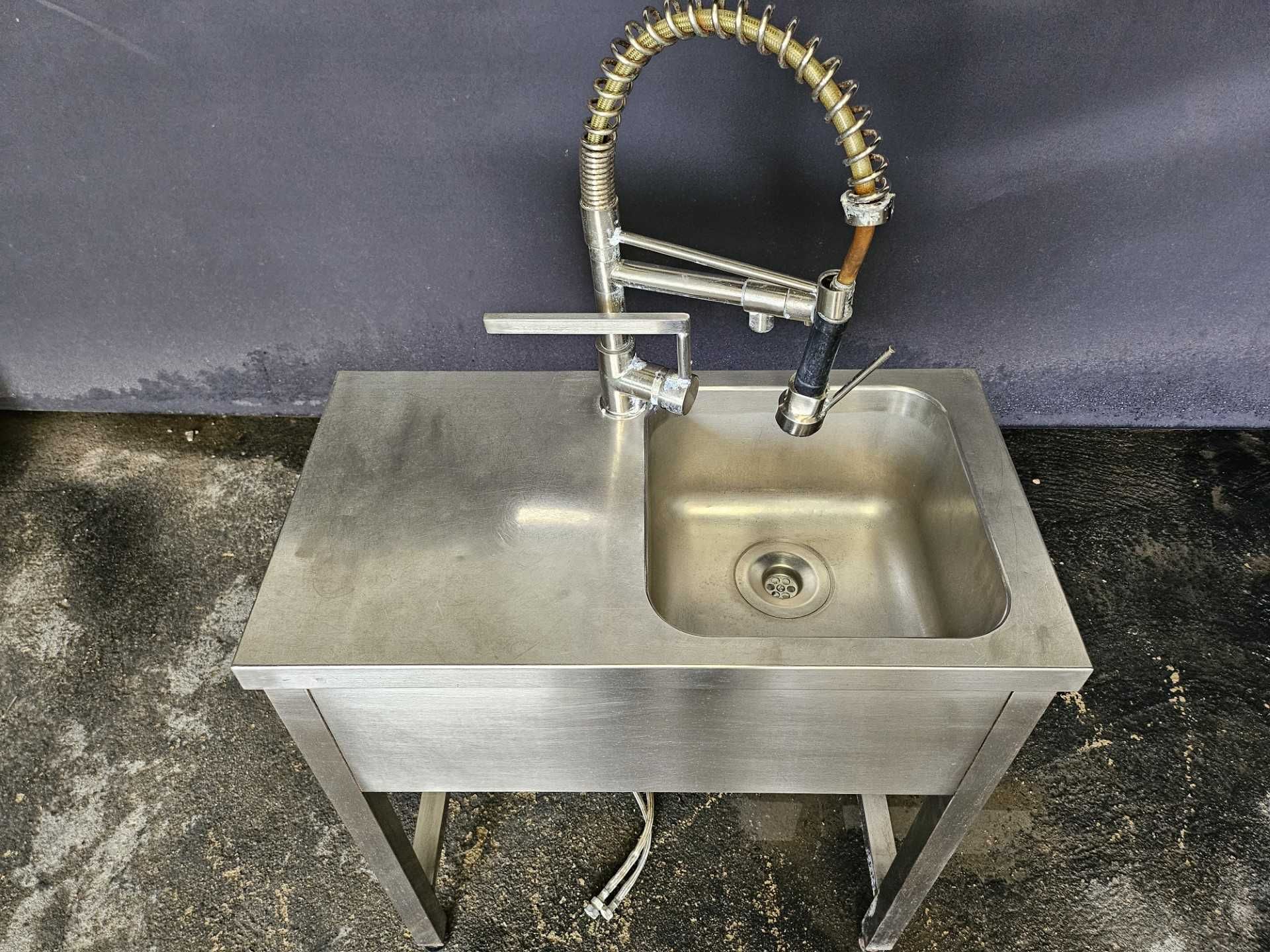 Bancada em inox com lava loiça