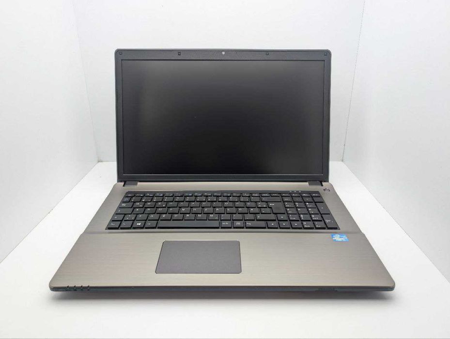 Terra M1749 intel I5-4200M Ram-8gb HDD-1000Gb lntel HD Graphics 17.3