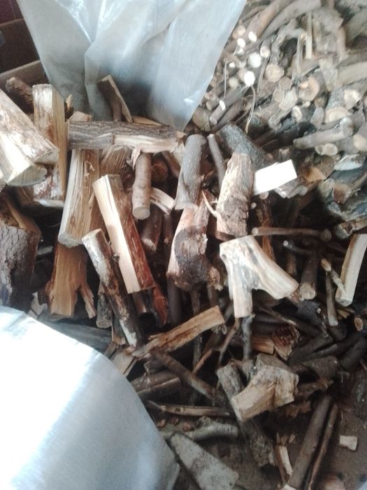 Vendo lenha seca