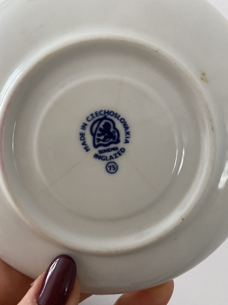 Talerz talerzyk biały z niebieskim otywem czeska porcelana prl vintage