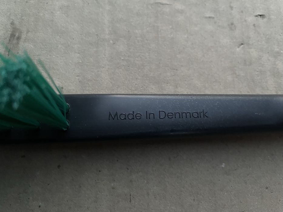 Щітка для прибирання снігу зі скребком без подряпин лкп чорна Vikan