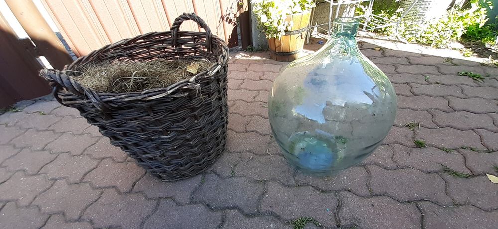 Balon na wino gąsior z koszem