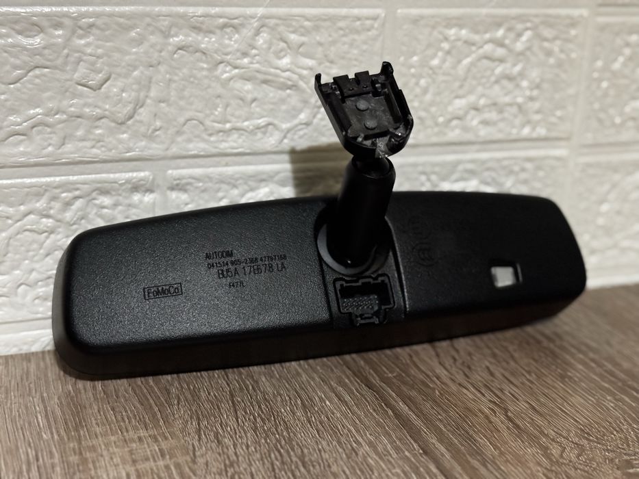 Дзеркало внутрішньосалонне на Ford Fusion