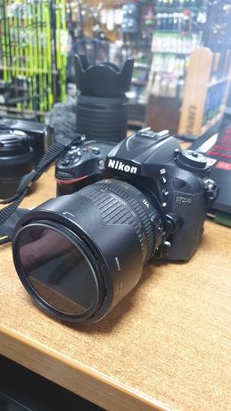 Продам комплект Nikon d7200.
