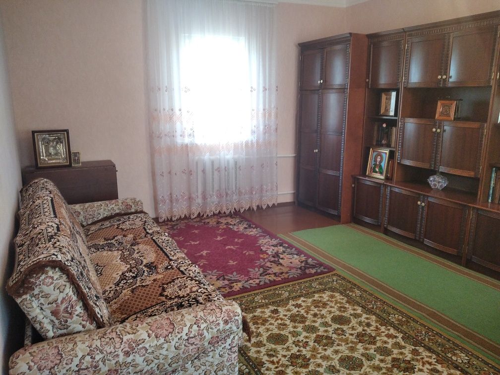 Бортничи. Центр. Продам ухоженный дом.