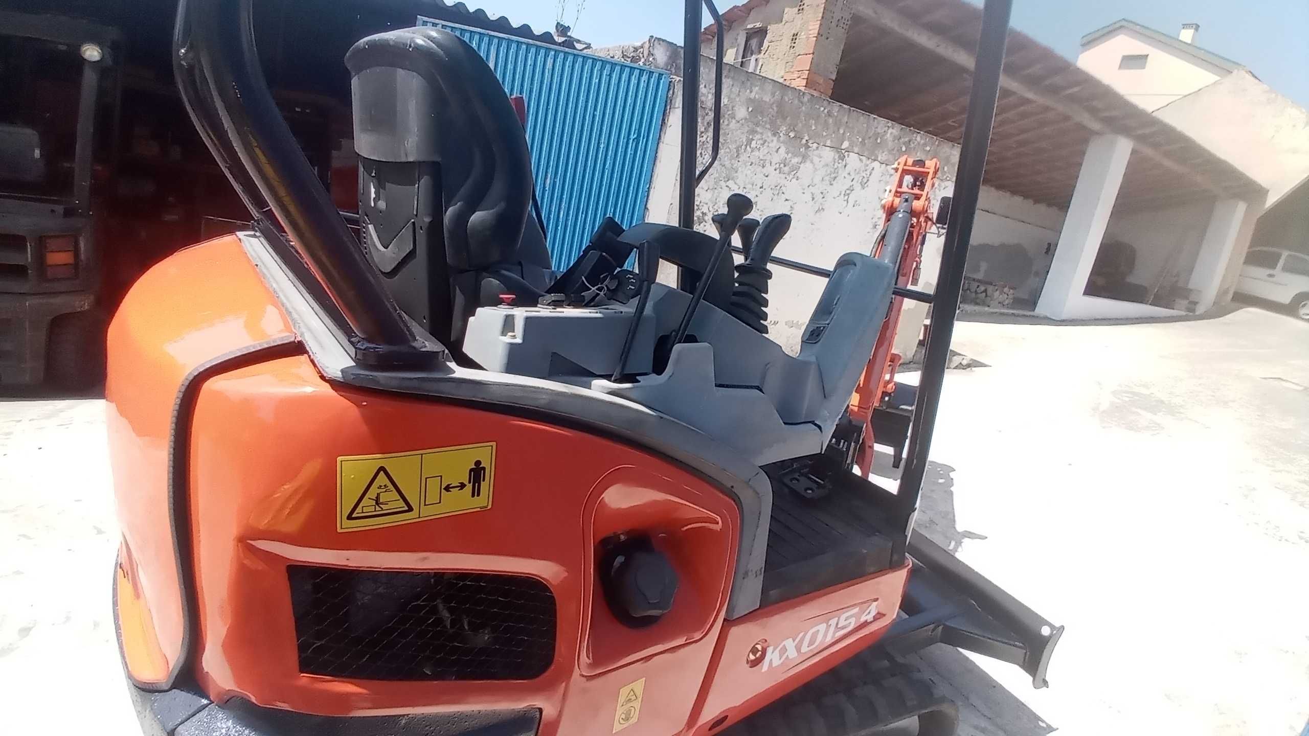 Escavadora Kubota  Kx 015  em óptimo estado!