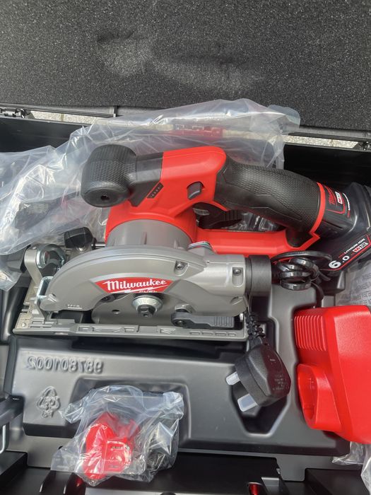 Pilarka tarczowa milwaukee M12 CCS44 nowa