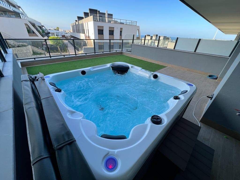 jacuzzi ogrodowe Trident spa do ogrodu od ręki dostępne