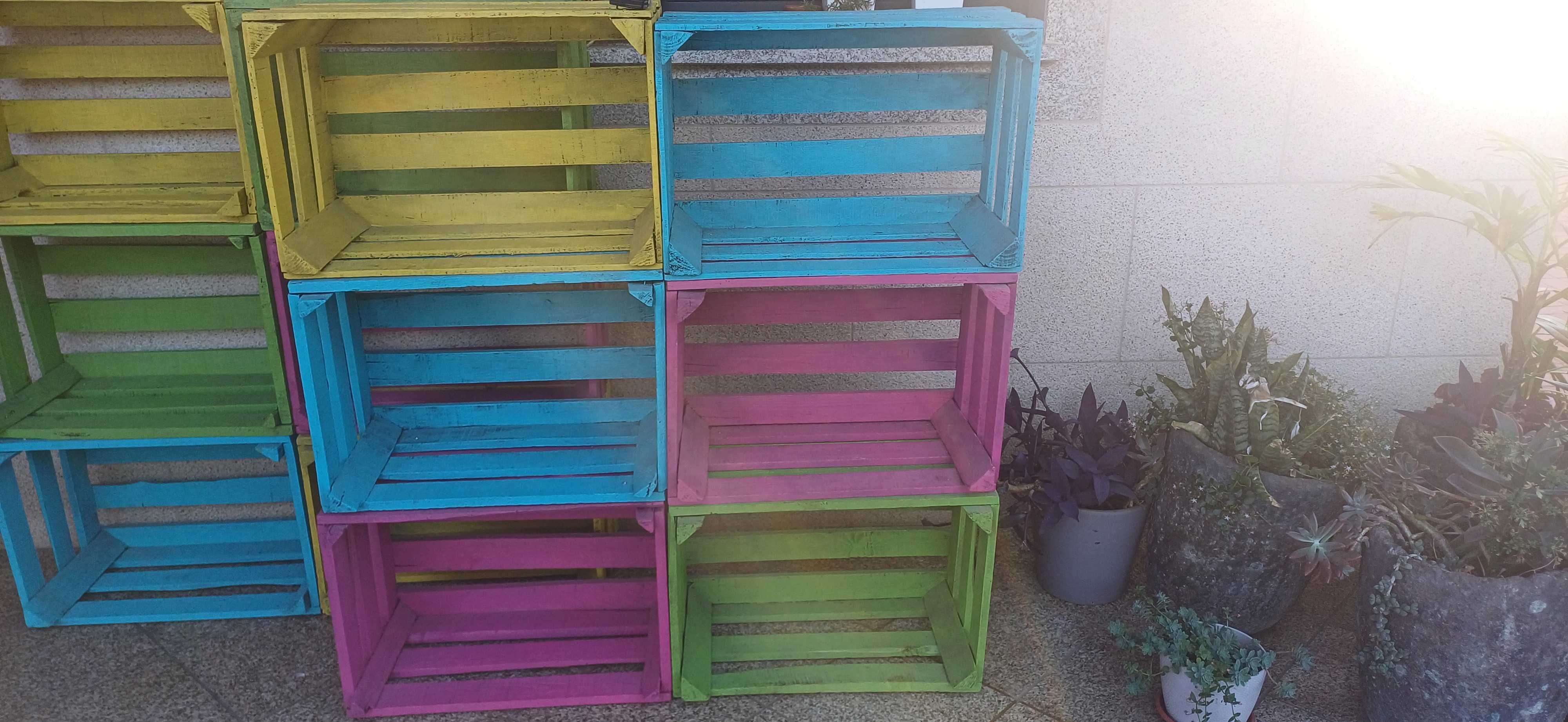 Estantes coloridas