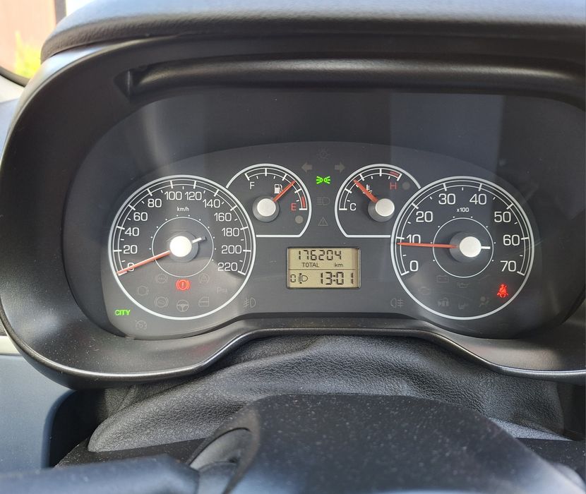 Fiat Grande Punto 1.3 Multijet OC do 12.2026!