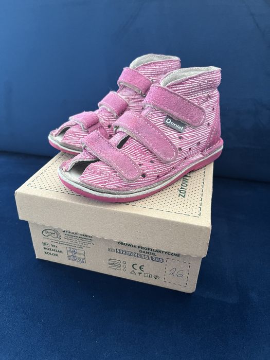 Kapcie Daniel róż. 26