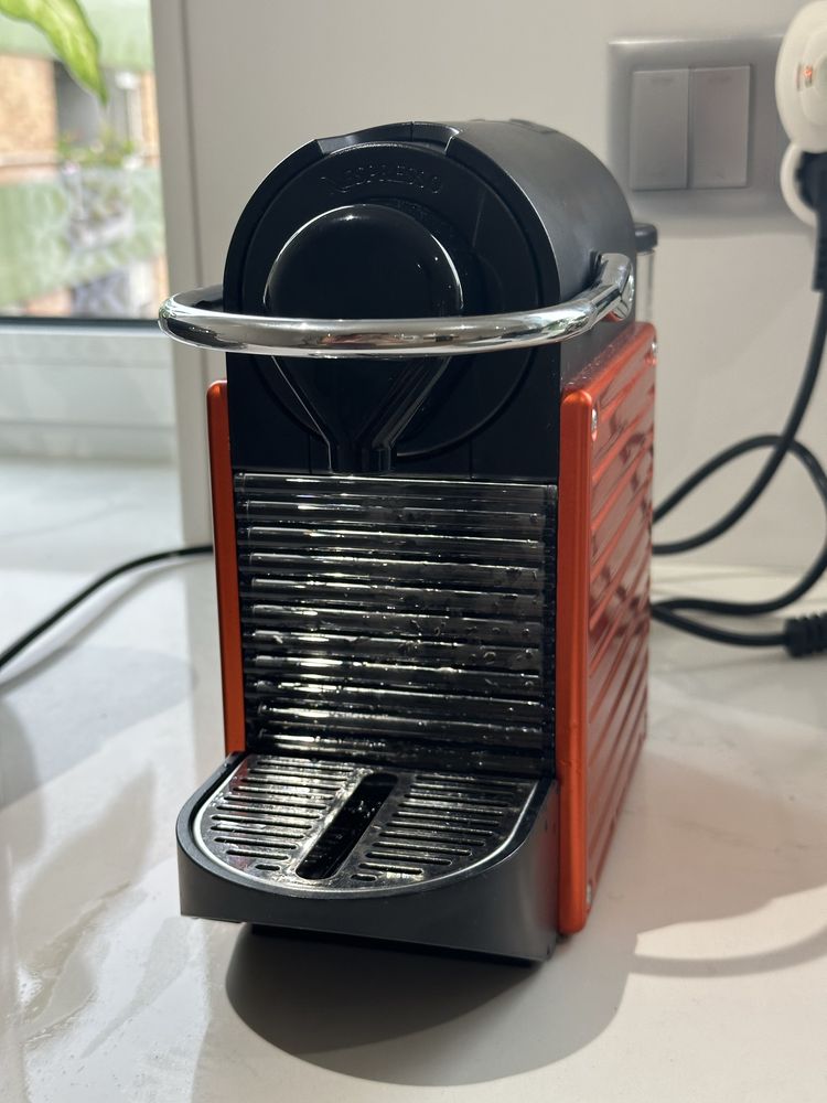 Nespresso Pixie Electric