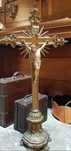 Crucifixo antigo em madeira talhada