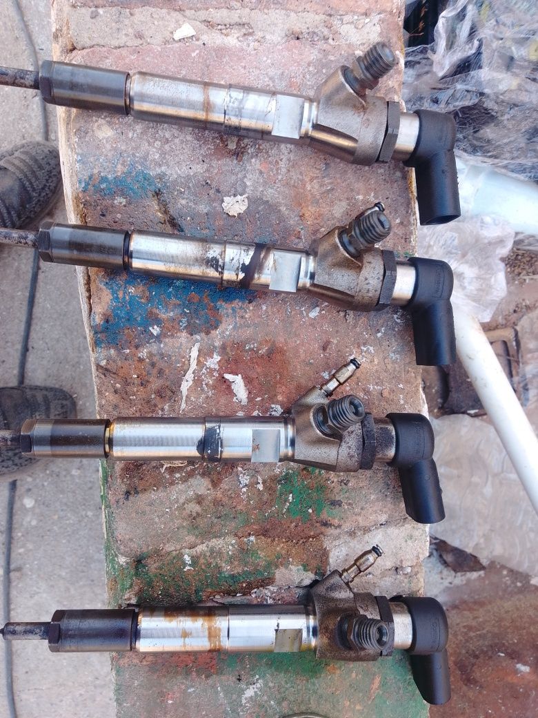 Vendo 4 injetores marca Siemen Renault 2018
