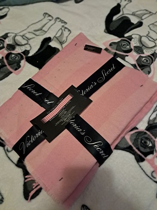 Шарф Victoria's Secret