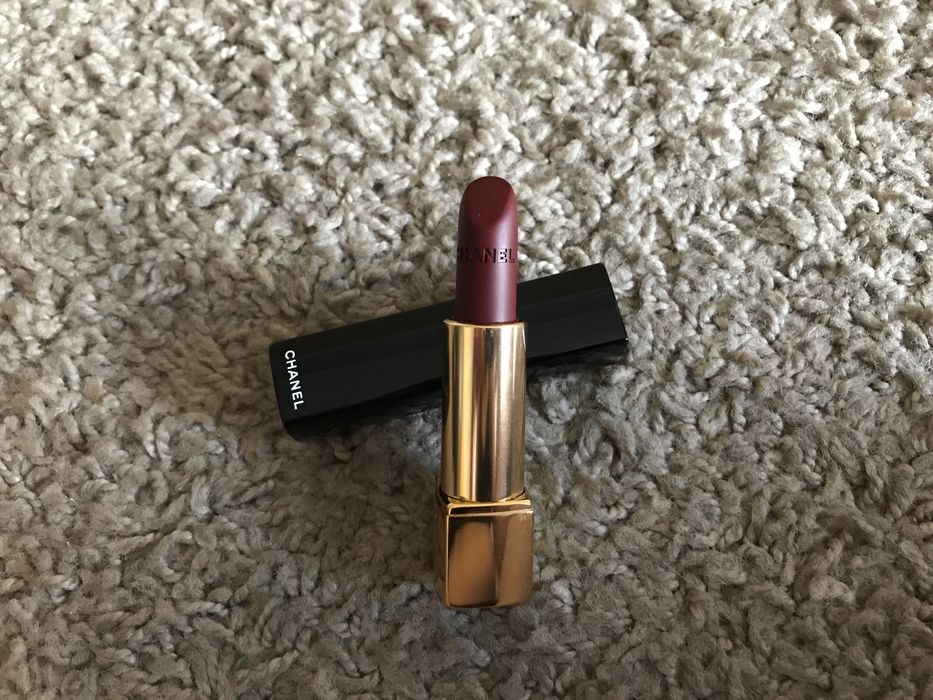 Chanel Rouge Allure Velvet 70 Unique pomadka szminka do ust