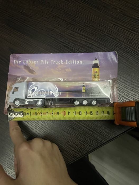 Брендові колекційні іграшкові фури