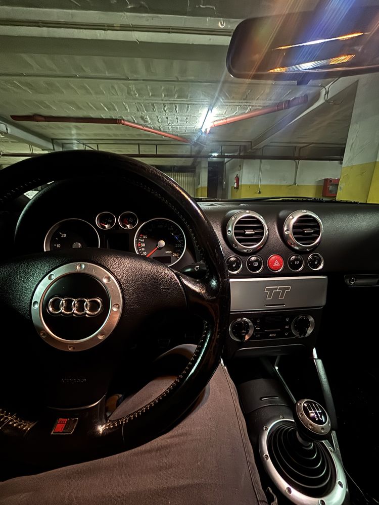 Audi TT 1.8T 180cv