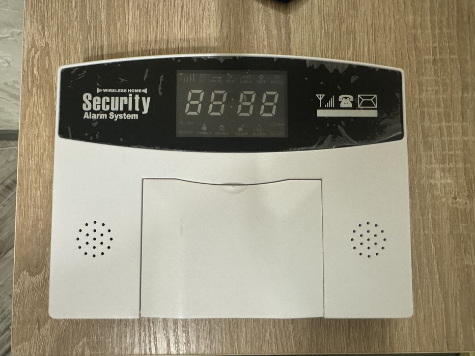 Продам GSM сигналізацію для дому або гаража 8 датчиків руху