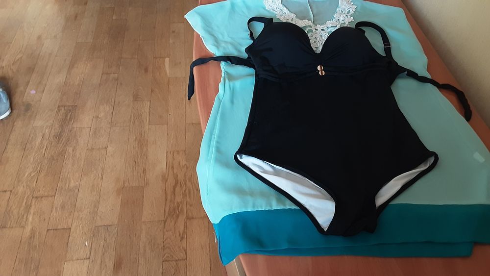 Пляжна туніка +купальник розмір 48