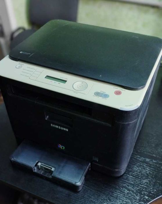Кольоровий лазерний принтер Samsung CLX3185