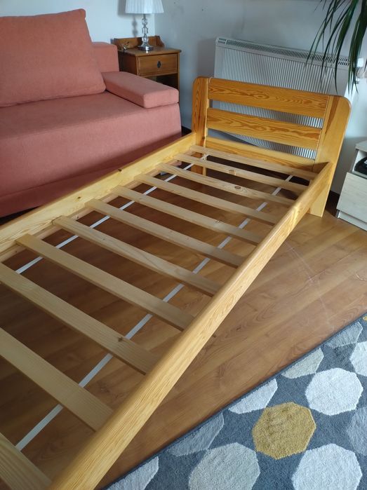 Łóżko drewniane 80x200 ze stelażem i materacem