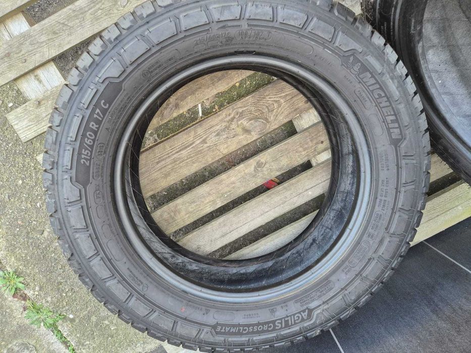2x opona całoroczna 215/60/17C Michelin Abicis Cross Climate 2019/2021