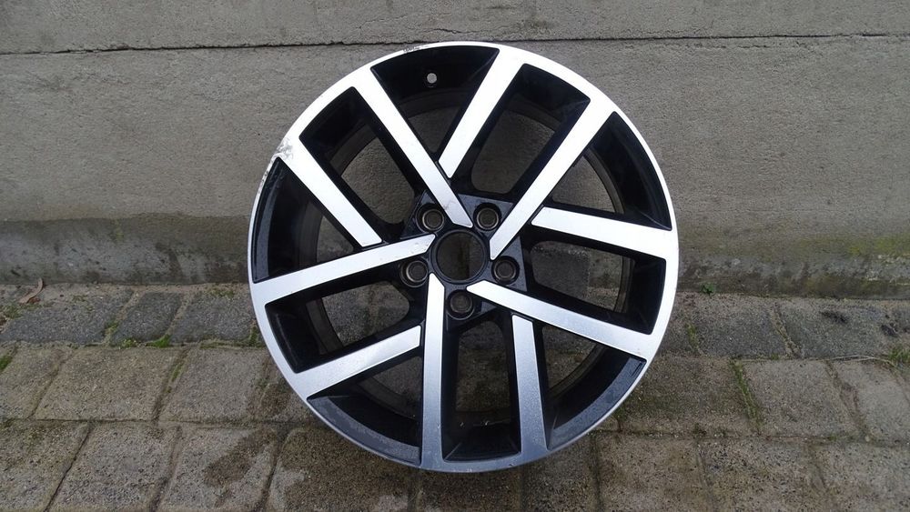 VW GOLF VII 5G0 - felga 7.5Jx18H2 ET51 5x112
