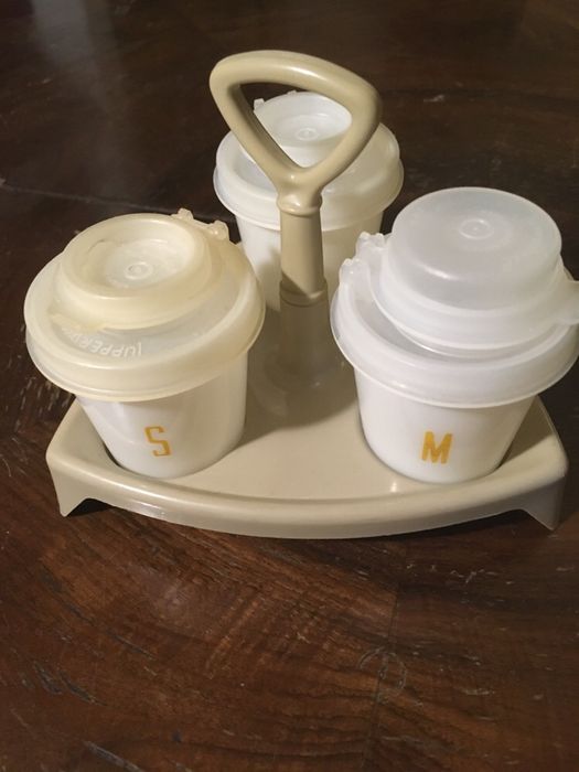 Tupperware Original saleiro / pimenteiro e para mostarda