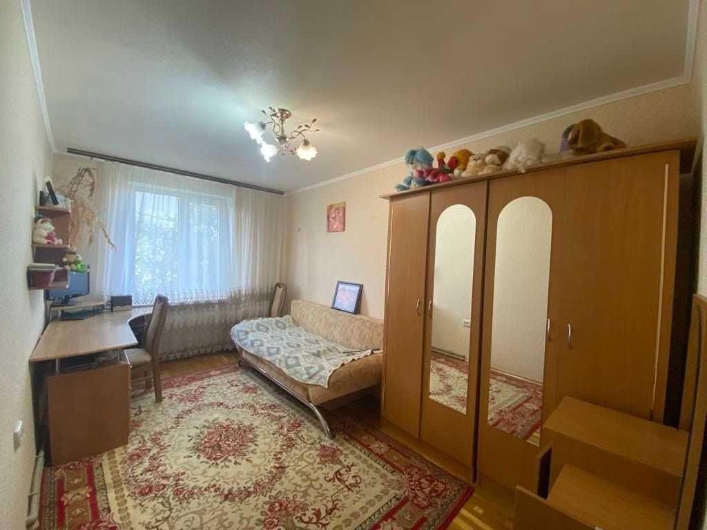 Продам квартиру в смт. Кирнасівка