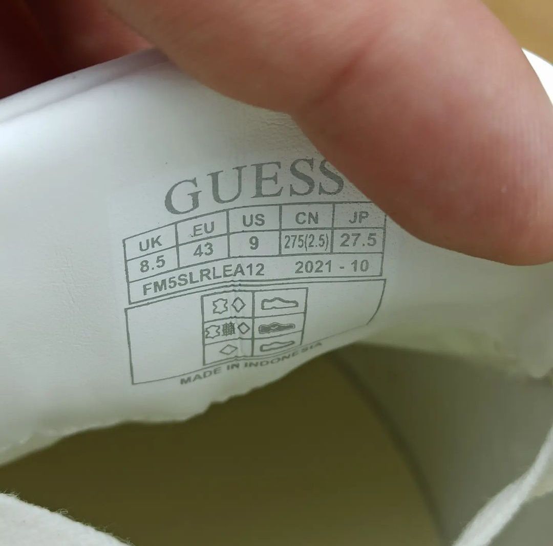 Шкіряні кросівки GUESS Розміри 42 та 43
