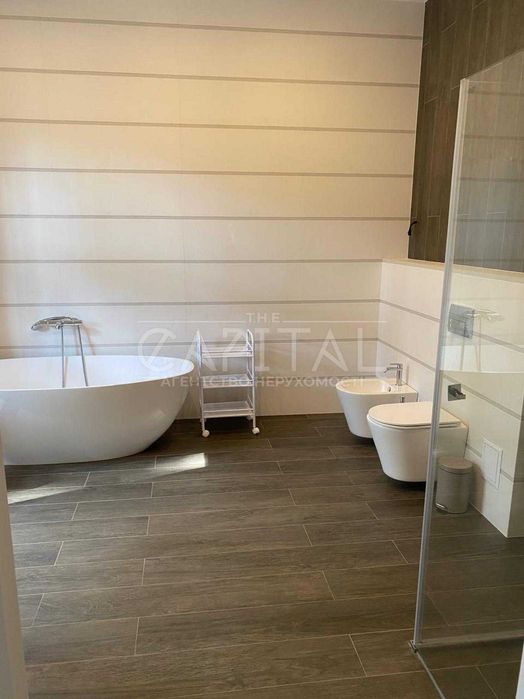 Шикарний та комфортний будинок у стилі "HIGH TECH" в Стоянці